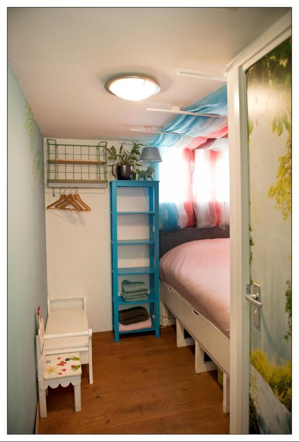 Private Guesthouse Bnb The Waterhouse Houseboat อัมสเตอร์ดัม ภายนอก รูปภาพ