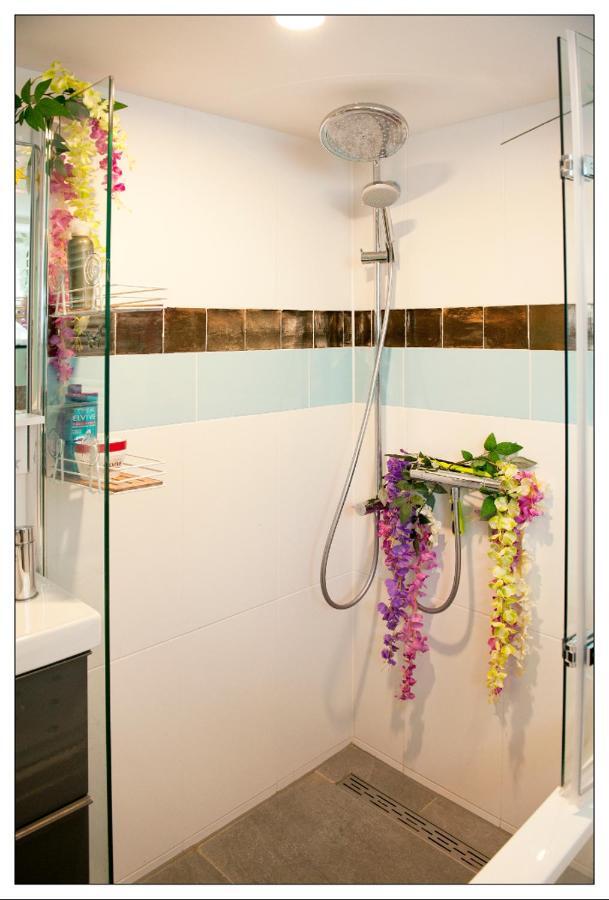 Private Guesthouse Bnb The Waterhouse Houseboat อัมสเตอร์ดัม ภายนอก รูปภาพ